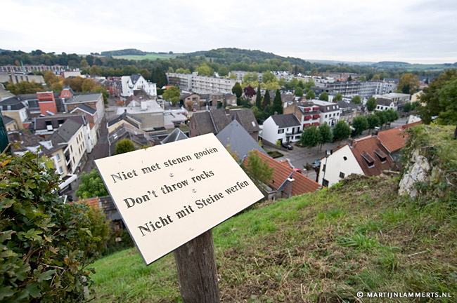 Niet met stenen gooien